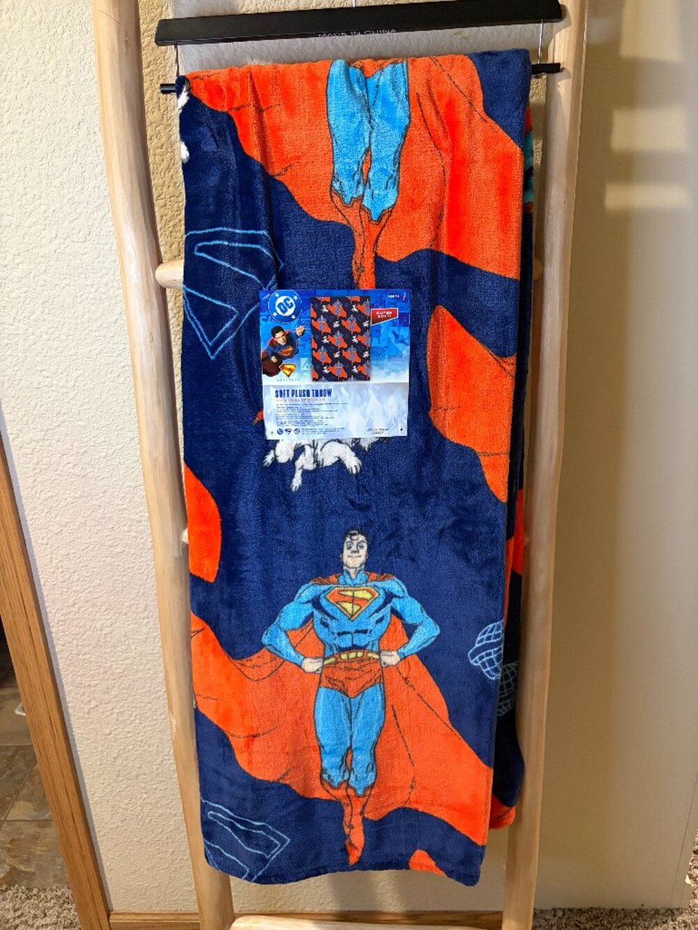 DC Superman Krypto Superdog Soft Plush Throw Blanket 50x70 Blue Red NWT